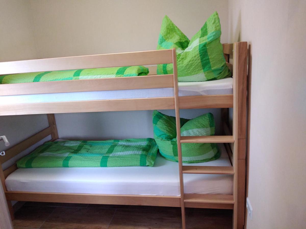Untere Ferienwohnung Asshoff in Ahorn Berolzheim Exterior foto